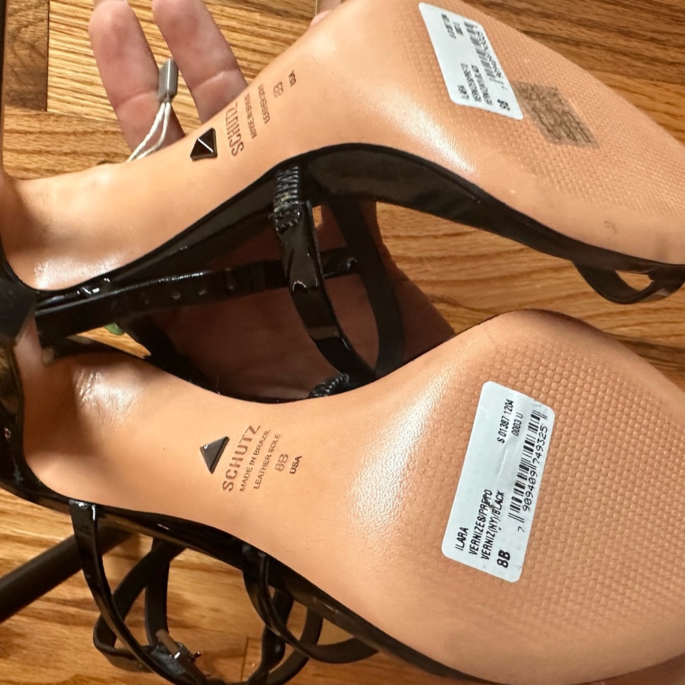 Shutz black leather sandal